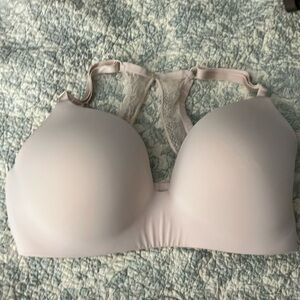 Victoria’s Secret T-shirt lightly lined wireless bra size 38 DD